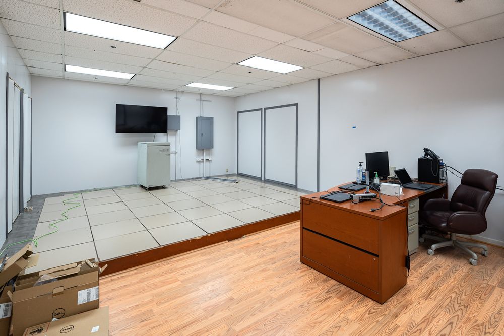 Large Office/Warehouse or Creative Workspace: 14401 Owen Tech Blvd, Austin, TX 78728